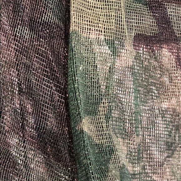 Vintage Game Winner Camo Hunting Vest with Netting - Picture 4 of 6